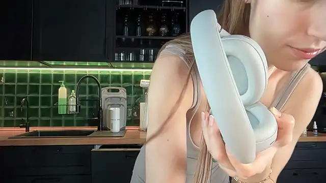 solar bella online show from February 20, 6:37 am