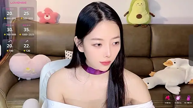 Yilin1999 online show from February 16, 6:43 pm