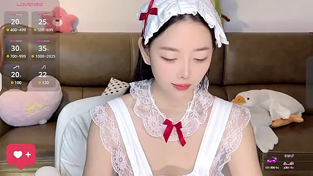 Yilin1999 online show from February 27, 2:10 pm