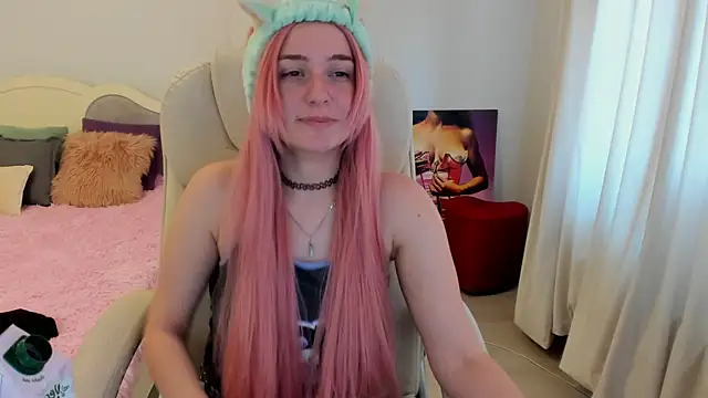 LisaElfy online show from February 12, 7:23 am