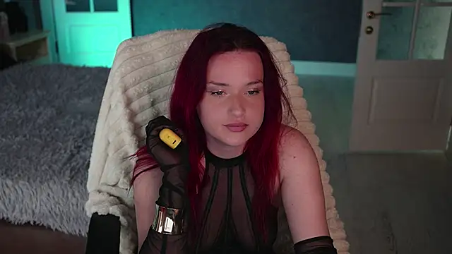 LisaElfy online show from April 18, 2:21 pm