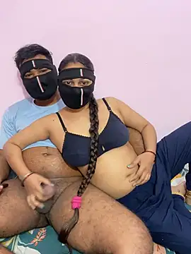 Snapshot of mickey_love chatting on February 17, 1:21 pm mickey love online show from February 17, 1:21 pm