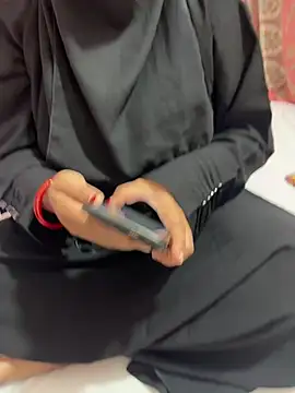 Snapshot of mickey_love chatting on June 25, 5:50 pm mickey love online show from June 25, 5:50 pm