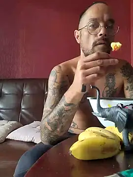 Snapshot of mileflav0r chatting on January 29, 4:26 am mileflav0r online show from January 29, 4:26 am