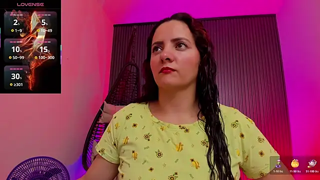 Snapshot of gaby_flow chatting on November 2, 7:22 am gaby flow online show from November 2, 7:22 am