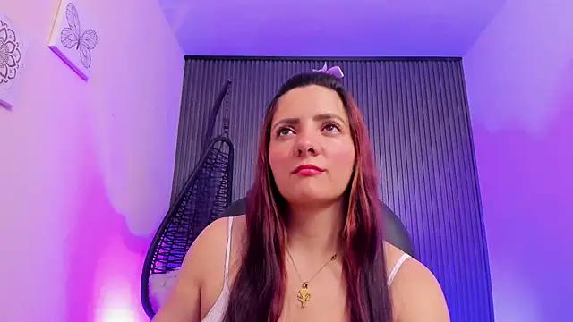 Snapshot of gaby_flow chatting on November 22, 7:40 am gaby flow online show from November 22, 7:40 am