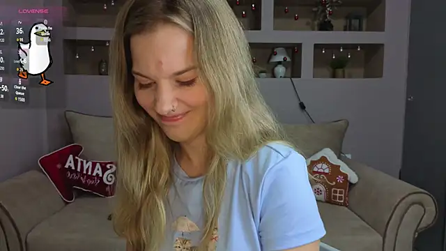 Snapshot of LinaCristonsen chatting on November 28, 5:15 pm LinaCristonsen online show from November 28, 5:15 pm