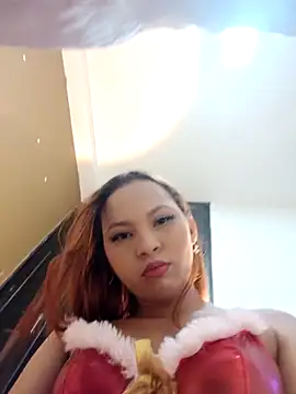 Snapshot of Heicy___ chatting on December 27, 4:43 pm Heicy    online show from December 27, 4:43 pm