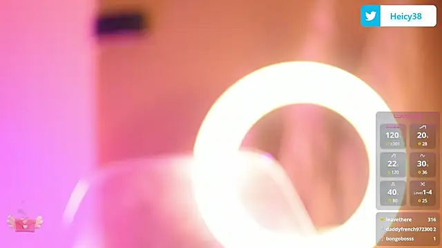 Snapshot of Heicy___ chatting on March 13, 8:00 pm Heicy    online show from March 13, 8:00 pm