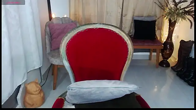Snapshot of rubyylowell chatting on June 19, 3:38 pm rubyylowell online show from June 19, 3:38 pm