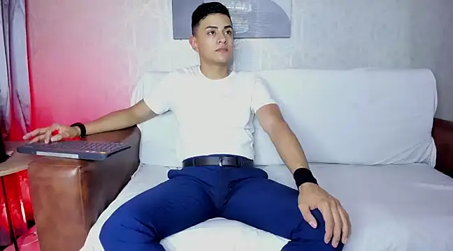 Lucii fer  online show from February 28, 11:25 am