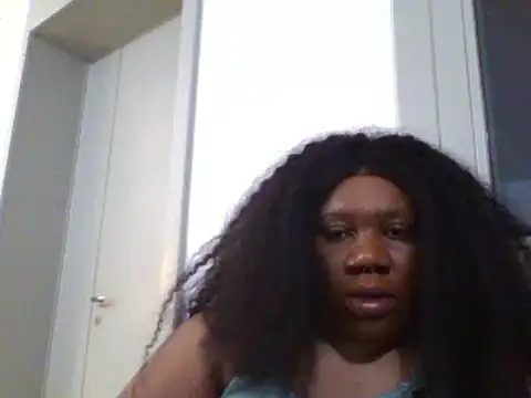 Snapshot of bonbonaumiel chatting on December 3, 3:41 am bonbonaumiel online show from December 3, 3:41 am