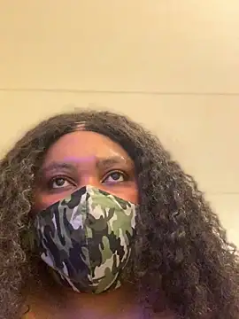 Snapshot of bonbonaumiel chatting on December 18, 3:00 pm bonbonaumiel online show from December 18, 3:00 pm