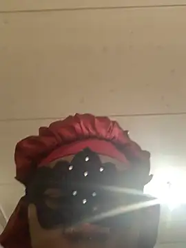 Snapshot of bonbonaumiel chatting on January 3, 6:22 am bonbonaumiel online show from January 3, 6:22 am