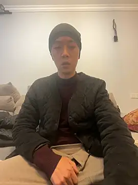 Snapshot of ngg9414 chatting on January 6, 11:18 am ngg9414 online show from January 6, 11:18 am