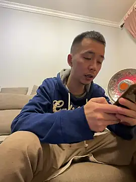 Snapshot of ngg9414 chatting on March 12, 11:31 am ngg9414 online show from March 12, 11:31 am