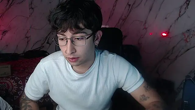 Snapshot of Dereck_Dickson chatting on February 20, 12:18 am Dereck Dickson online show from February 20, 12:18 am