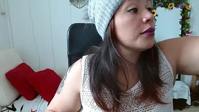 miss evoleth2 online show from November 24, 4:07 pm