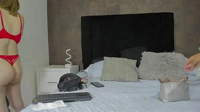 NaxaAndLexi  online show from February 4, 1:16 pm