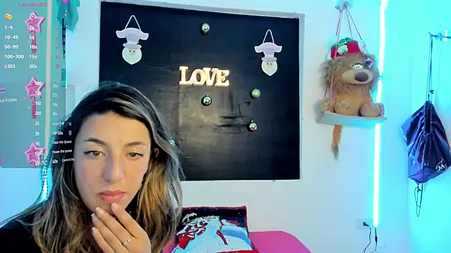 queen-natty online show from December 4, 7:50 am