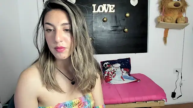 queen-natty online show from December 10, 3:30 am