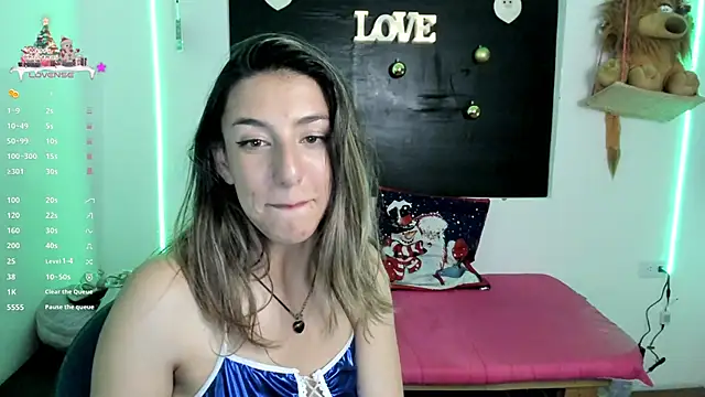 queen-natty online show from December 17, 5:29 am