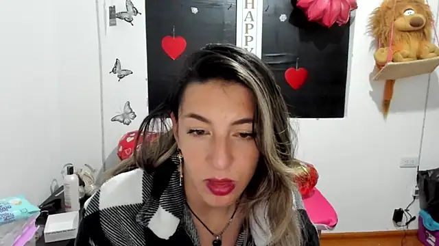 queen-natty online show from February 21, 3:56 am