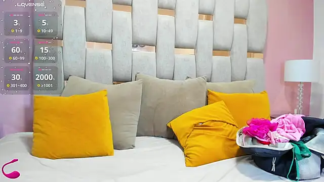 nicole fisherr online show from March 21, 5:23 am