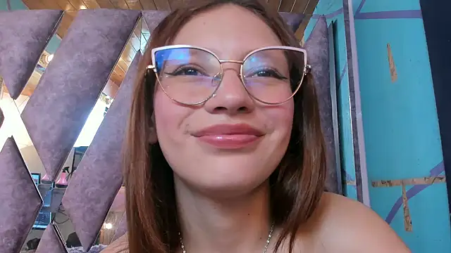 LARICSABLUE online show from March 12, 8:20 pm