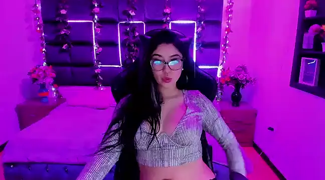 Snapshot of Lucy_Anall_ chatting on December 26, 11:03 pm Lucy Anall online show from December 26, 11:03 pm