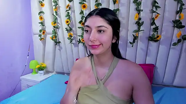 Snapshot of Lucy_Anall_ chatting on February 22, 9:48 pm Lucy Anall online show from February 22, 9:48 pm