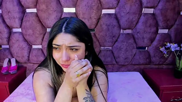 Snapshot of Lucy_Anall_ chatting on October 18, 10:10 pm Lucy Anall online show from October 18, 10:10 pm