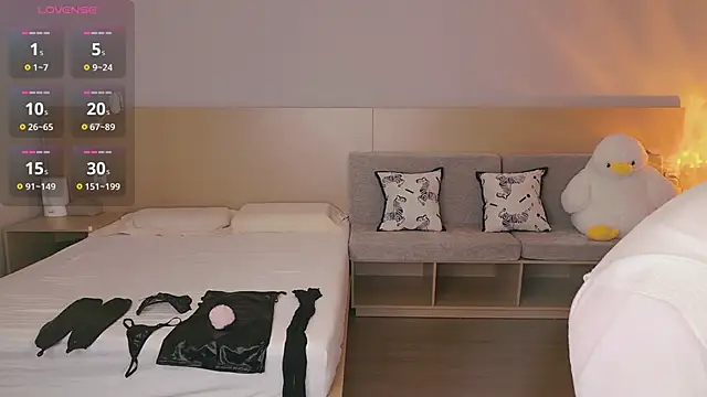 Lucky-baby online show from October 1, 1:17 pm