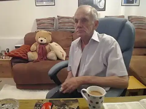 Snapshot of Ferret7777 chatting on June 24, 6:29 pm Ferret7777 online show from June 24, 6:29 pm
