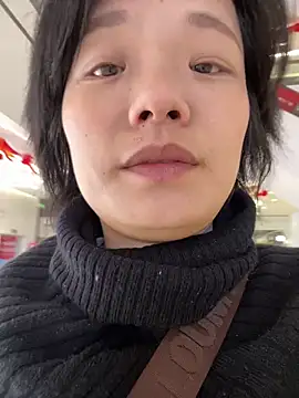 Snapshot of Bella0815 chatting on January 3, 6:44 am Bella0815 online show from January 3, 6:44 am