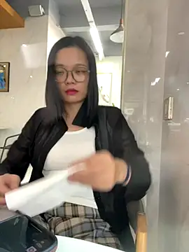 Bella0815 online show from November 17, 6:52 am