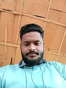 Snapshot of desicockblack chatting on December 3, 2:25 am desicockblack online show from December 3, 2:25 am