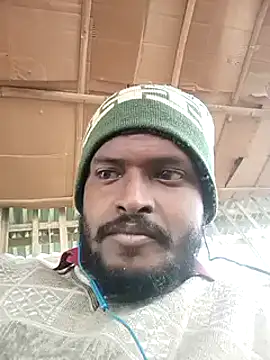 Snapshot of desicockblack chatting on December 8, 3:00 am desicockblack online show from December 8, 3:00 am