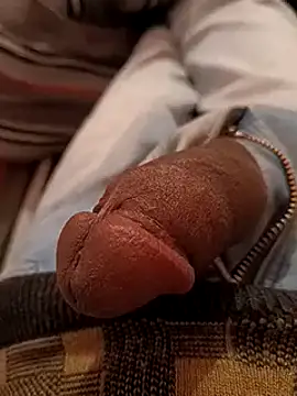 Snapshot of desicockblack chatting on December 11, 5:10 am desicockblack online show from December 11, 5:10 am