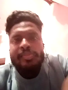 Snapshot of desicockblack chatting on December 12, 12:33 pm desicockblack online show from December 12, 12:33 pm