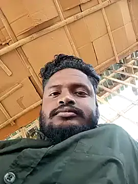 Snapshot of desicockblack chatting on December 13, 6:31 am desicockblack online show from December 13, 6:31 am