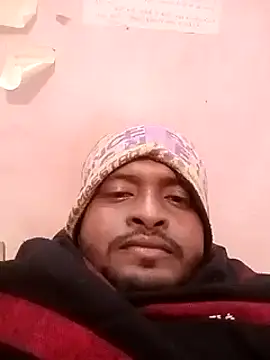 Snapshot of desicockblack chatting on January 2, 7:40 pm desicockblack online show from January 2, 7:40 pm