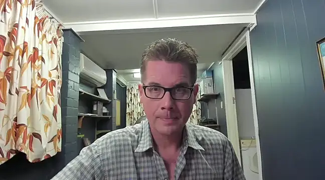 tilobinder online show from December 20, 1:54 pm