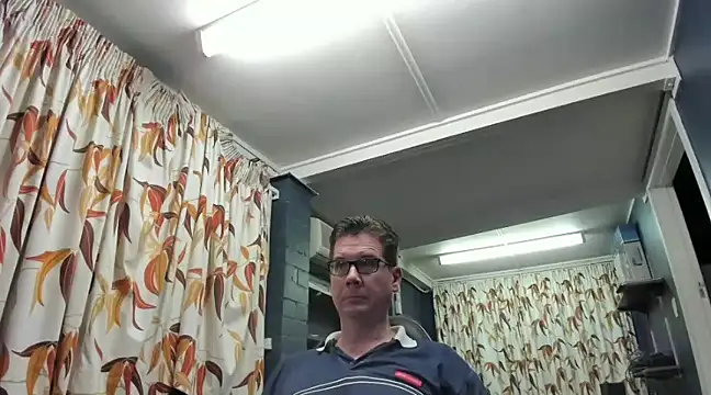 tilobinder online show from January 21, 1:00 pm