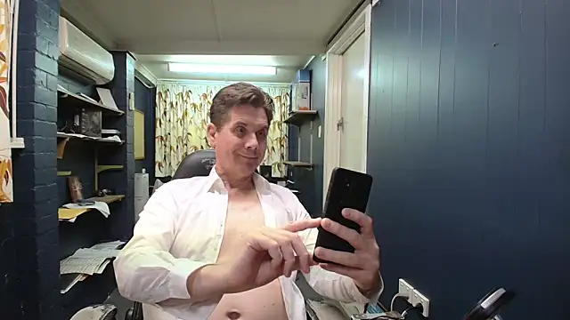 tilobinder online show from March 14, 3:17 pm