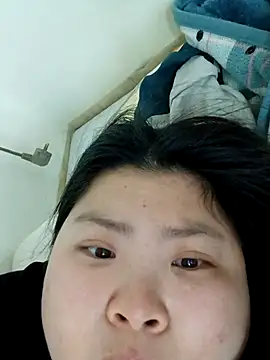 hello098712 online show from February 13, 10:33 am