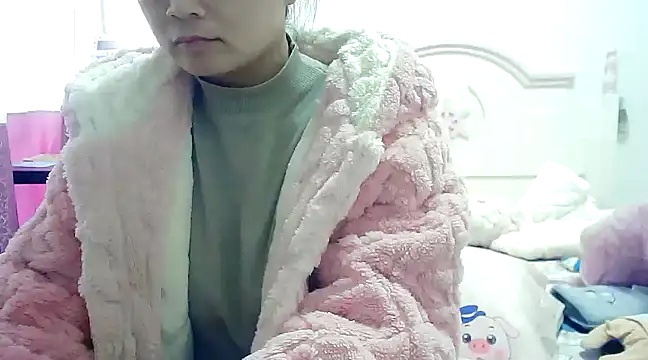 Snapshot of CN-Xiaoxi chatting on January 6, 12:37 am CN-Xiaoxi online show from January 6, 12:37 am