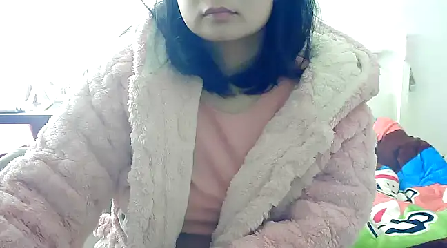 Snapshot of CN-Xiaoxi chatting on February 15, 3:09 am CN-Xiaoxi online show from February 15, 3:09 am