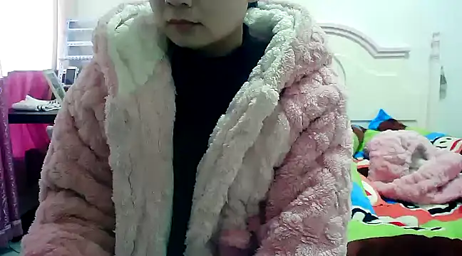 Snapshot of CN-Xiaoxi chatting on February 20, 12:30 am CN-Xiaoxi online show from February 20, 12:30 am