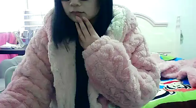 Snapshot of CN-Xiaoxi chatting on February 25, 12:14 am CN-Xiaoxi online show from February 25, 12:14 am